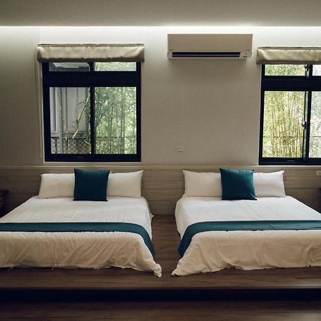 藴慢築 茶花藝主題民宿 Yun Man Zhu Homestay Gongguan Luaran gambar
