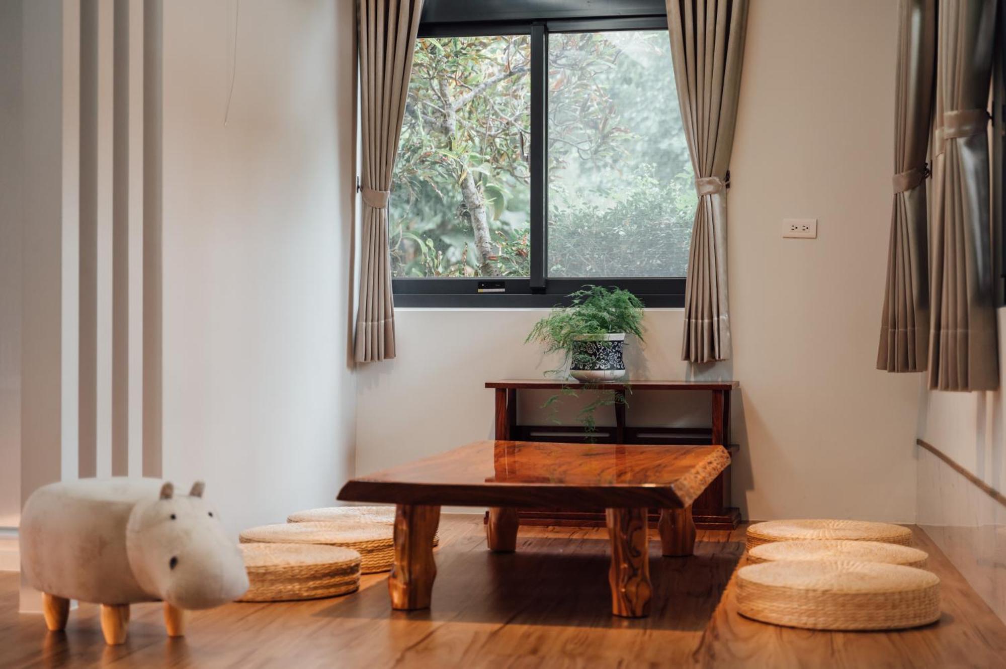 藴慢築 茶花藝主題民宿 Yun Man Zhu Homestay Gongguan Luaran gambar