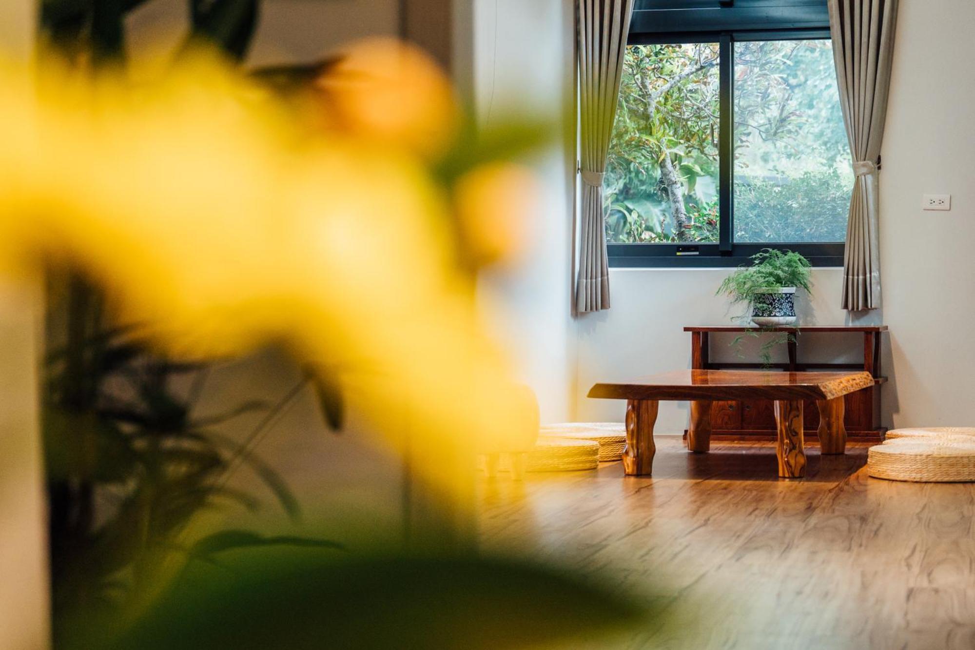 藴慢築 茶花藝主題民宿 Yun Man Zhu Homestay Gongguan Luaran gambar